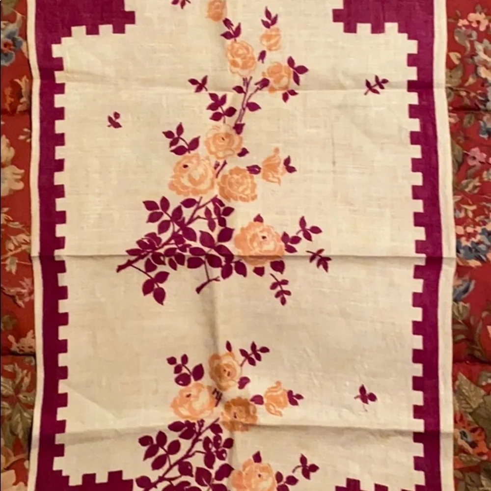 Vintage linen towel floral design